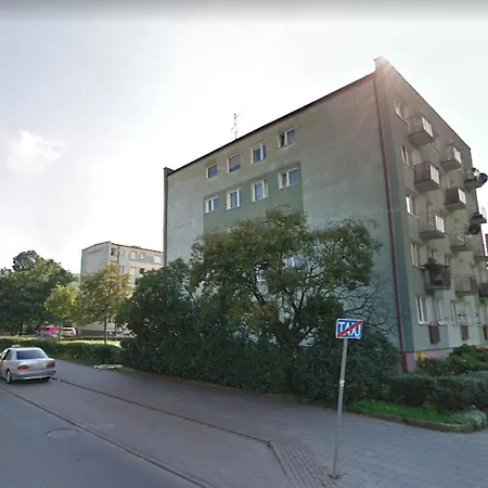 Chodkiewicza 22 *
